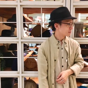 ORニット半分ハット着画