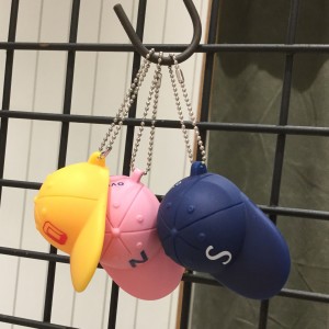 イニシャルキャップキーホルダー