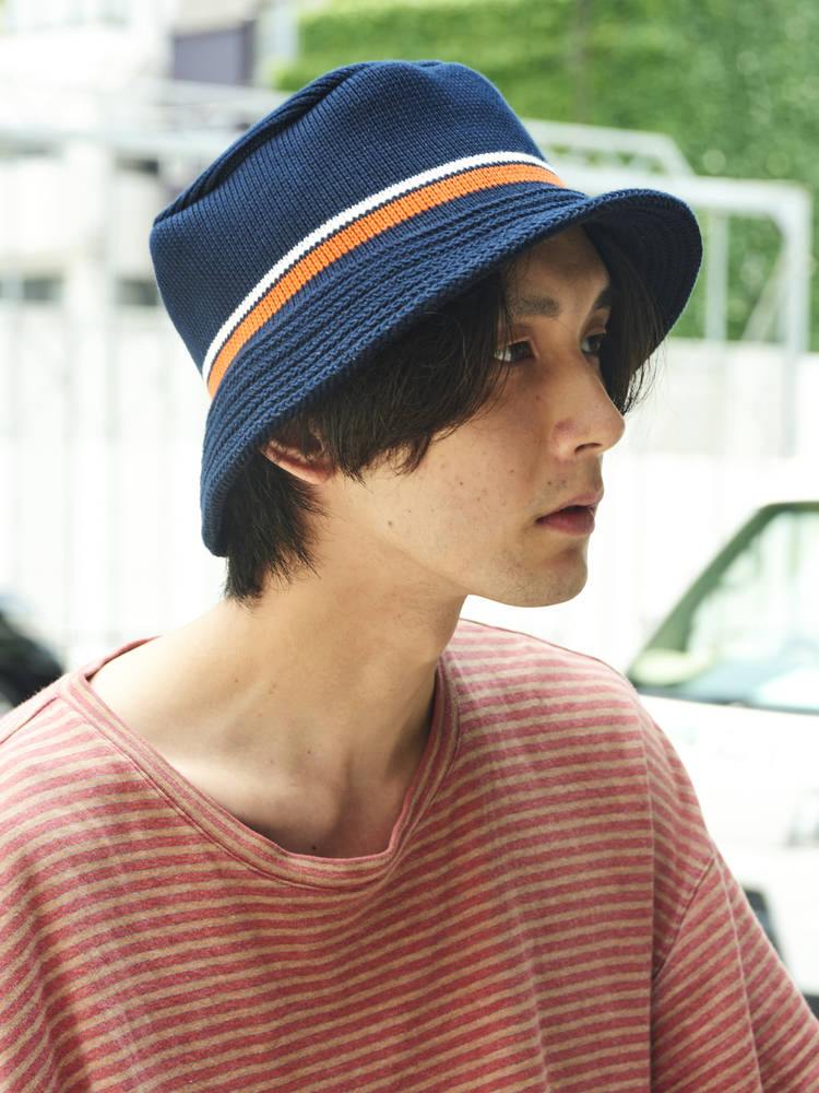 ニットバケットハットのコーデとバリエーションをご紹介！