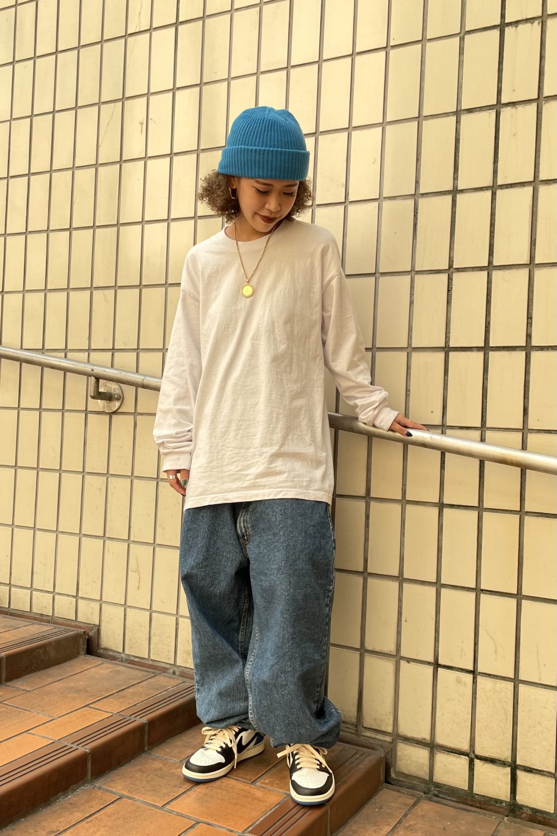 ビーニーを使ったシンプルストリートコーデ Snap Override