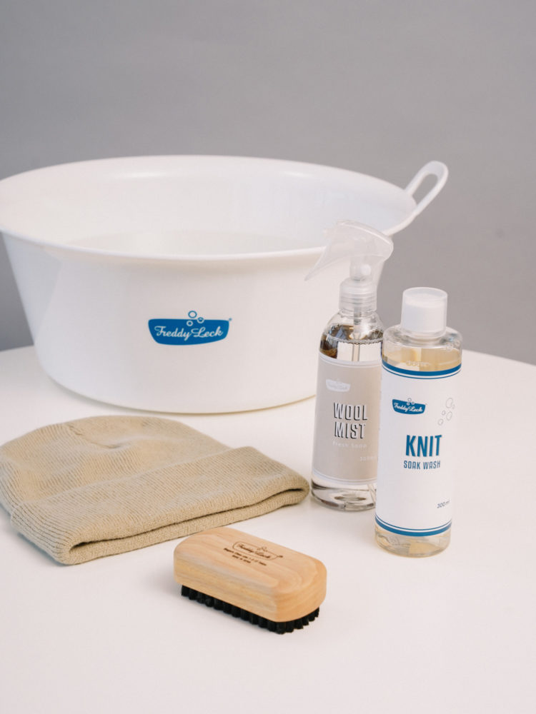 ニット、フェイクファー、ボアetc.【冬の帽子のお手入れ方法】毛玉の取り方や洗い方・干し方を衣替えの前にチェック！