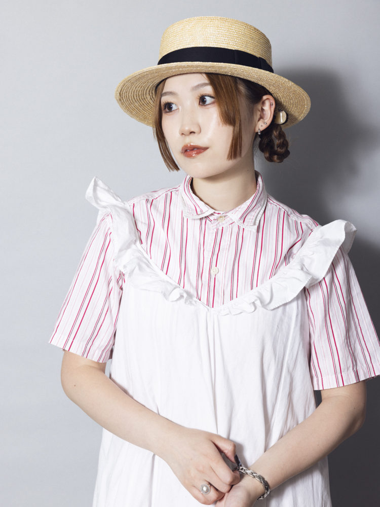 帽子が似合う髪型はヘアアレンジでつくれる！崩れないポイントも解説