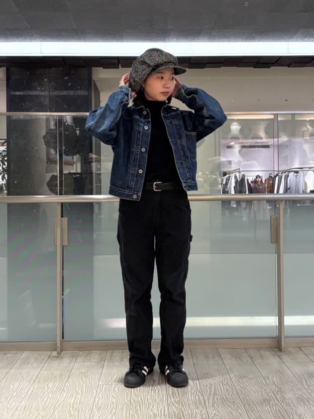 黒・グレーのキャスケットコーデ5