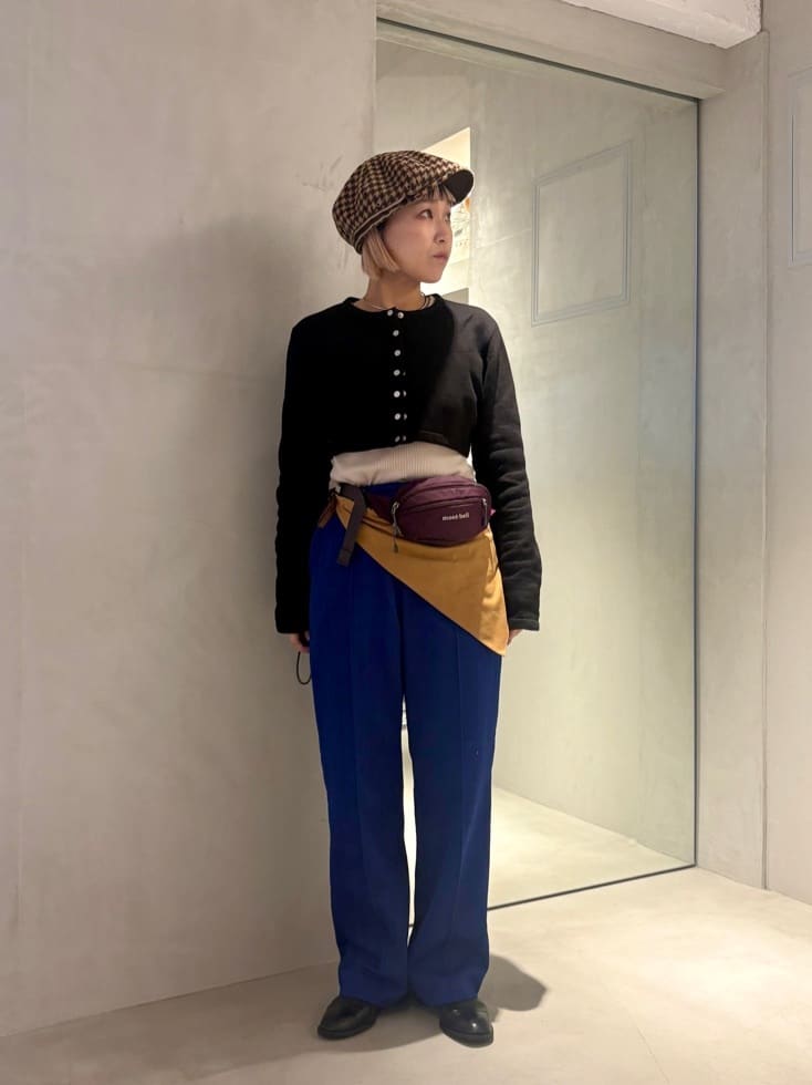 茶色のキャスケットコーデ2