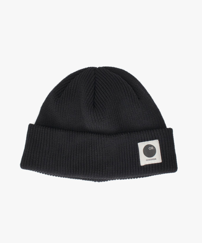 大人カジュアルなニット帽5