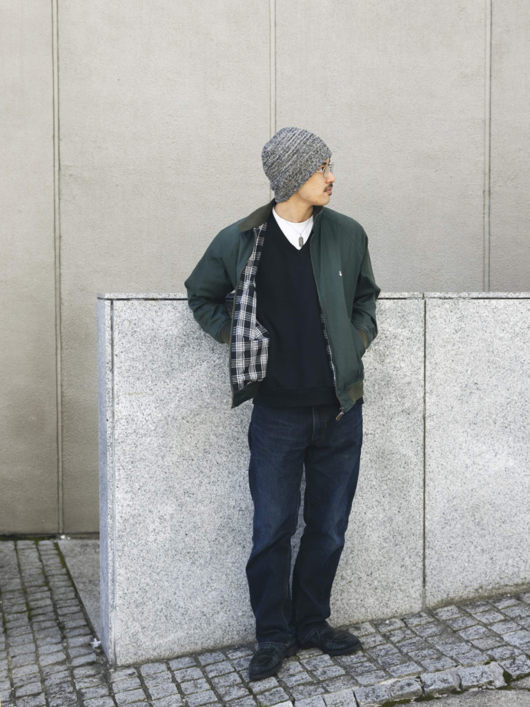 春のニット帽コーデ2