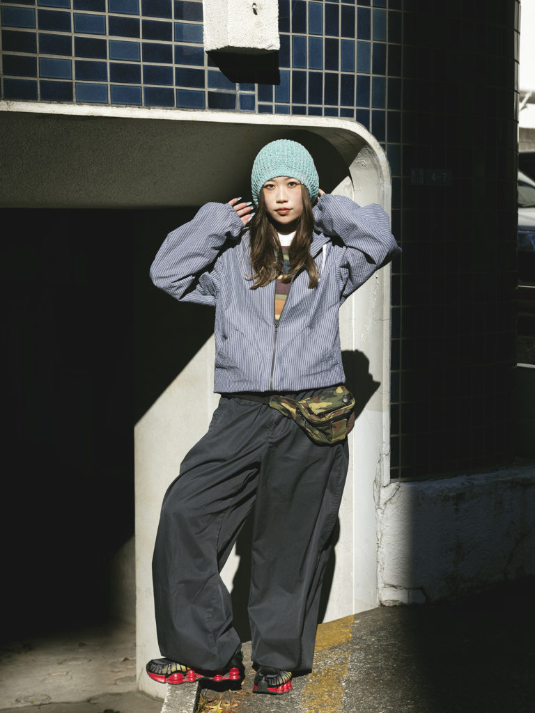 春のニット帽コーデ3