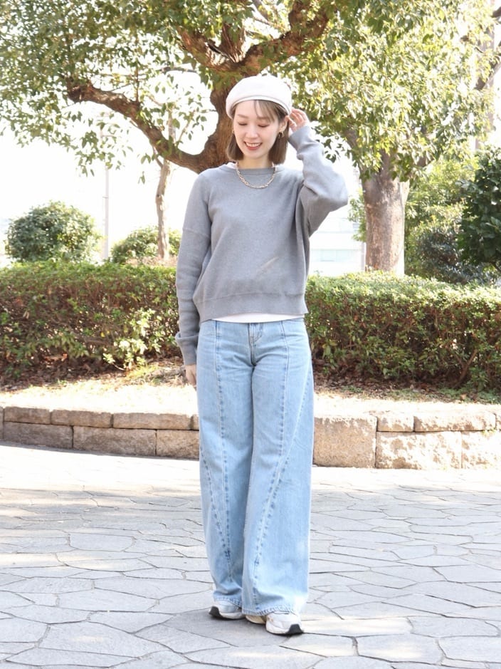 抜け色のベレー帽コーデ1