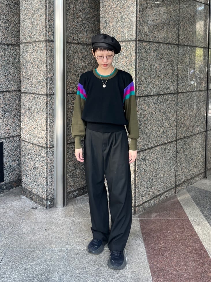 締め色のベレー帽コーデ2