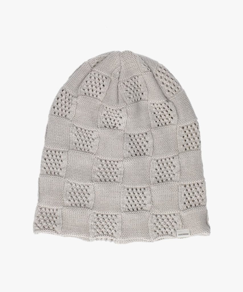 帽子ブランドの大きめビーニー