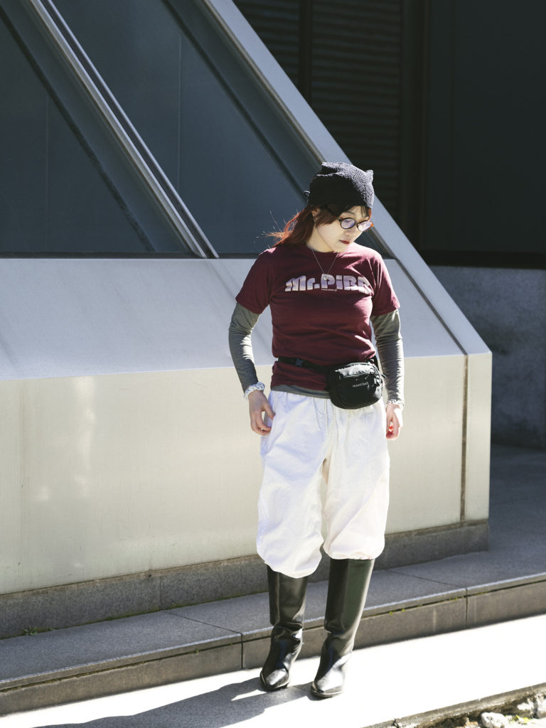 “スカーフ”を頭に巻くおすすめスタイル1