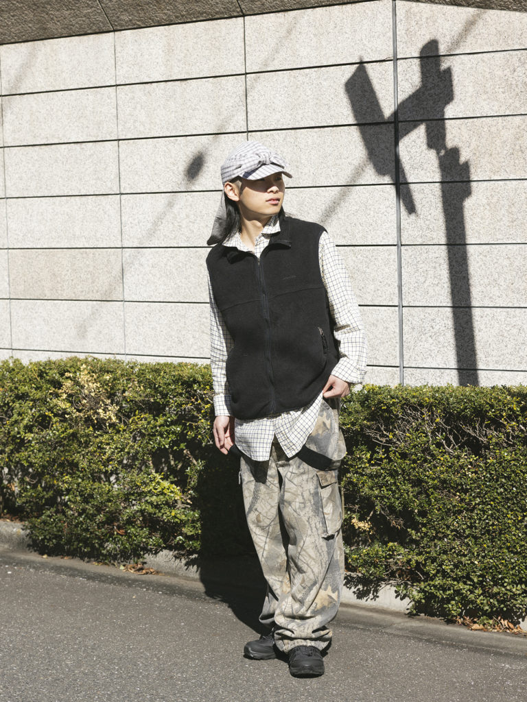 “スカーフ×帽子”のおすすめスタイル3