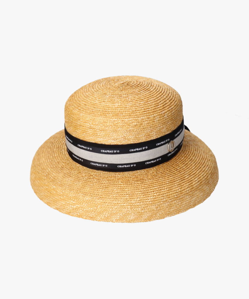 ストロー素材の帽子