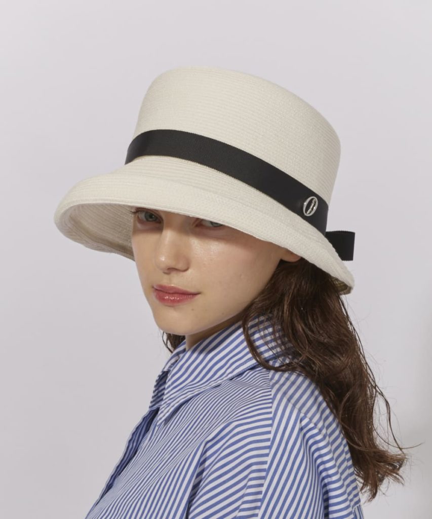Chapeau d' Oのつば広帽子