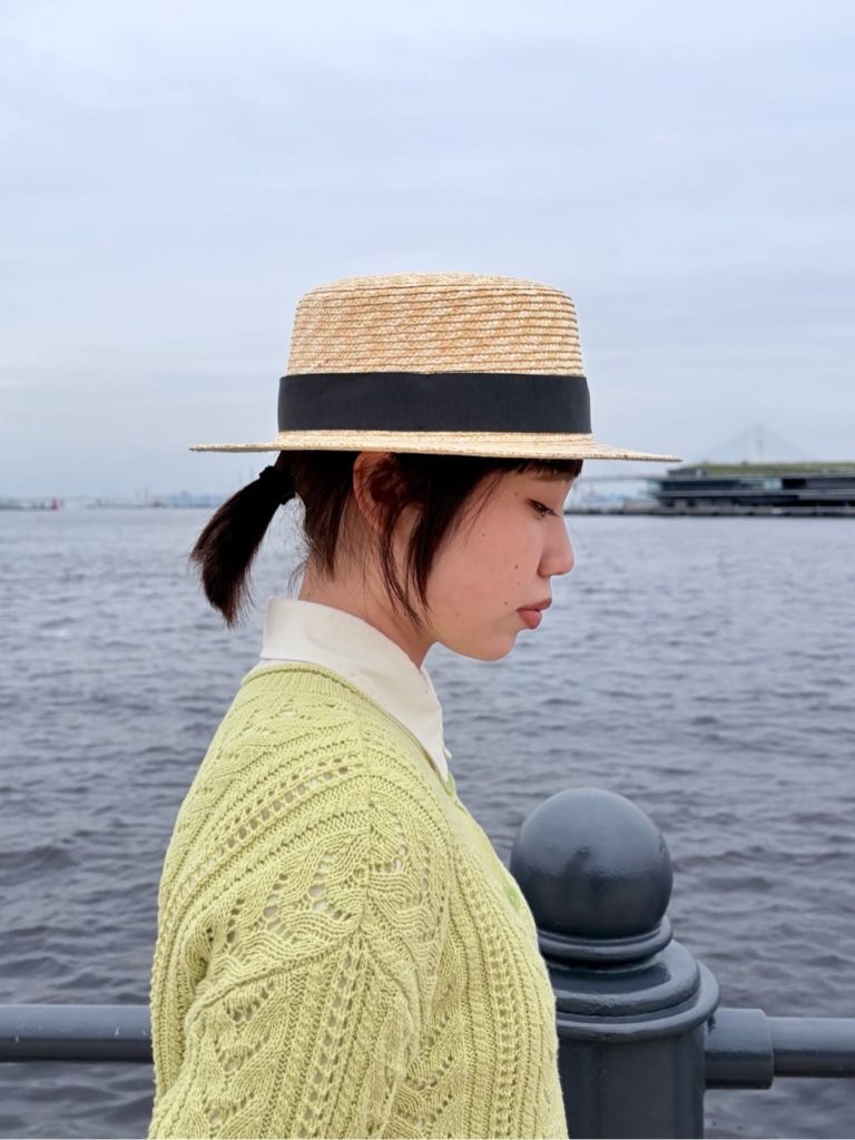 深くかぶる
