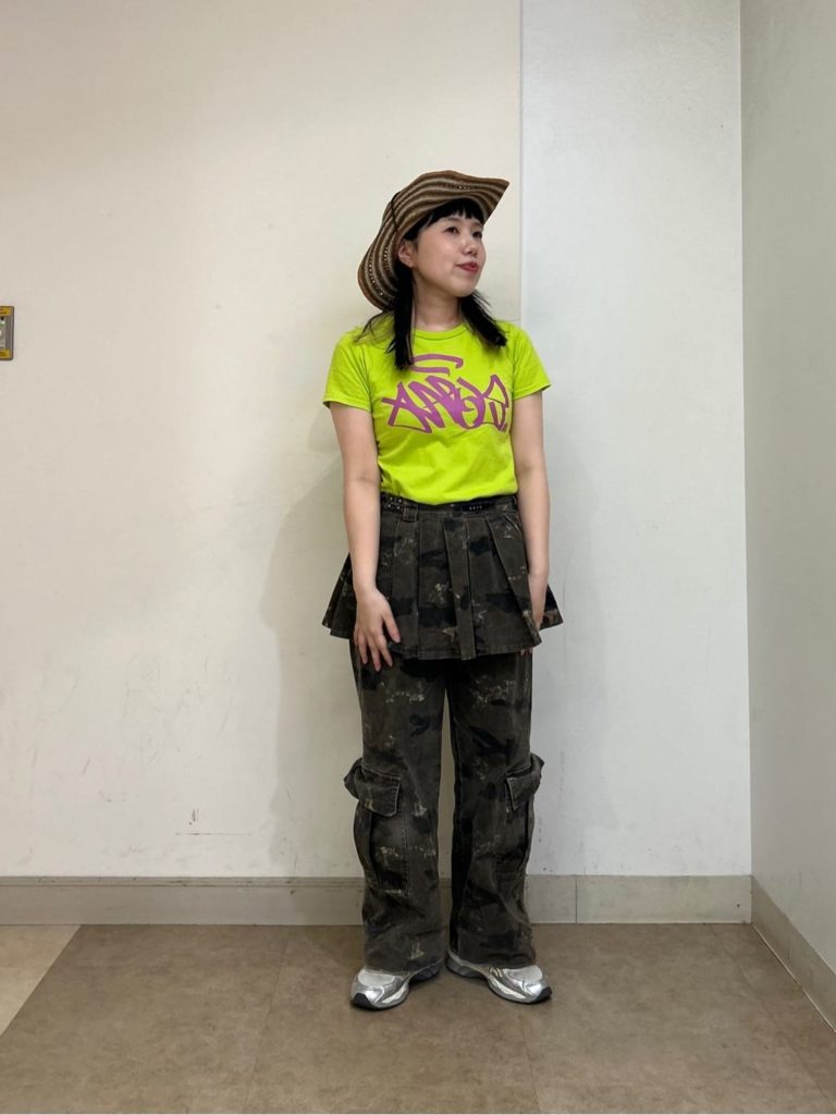 麦わら帽子のかわいい系コーデ4
