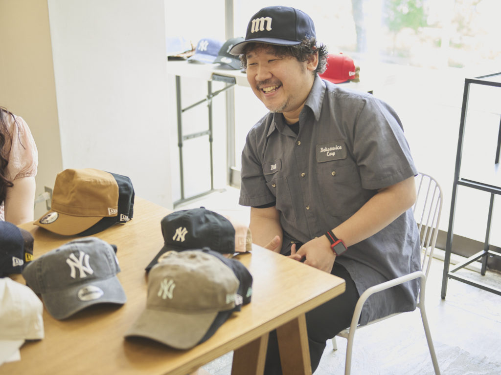 笑う田中
